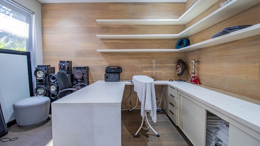 7 Bedroom Property for Sale in Pecanwood Estate North West